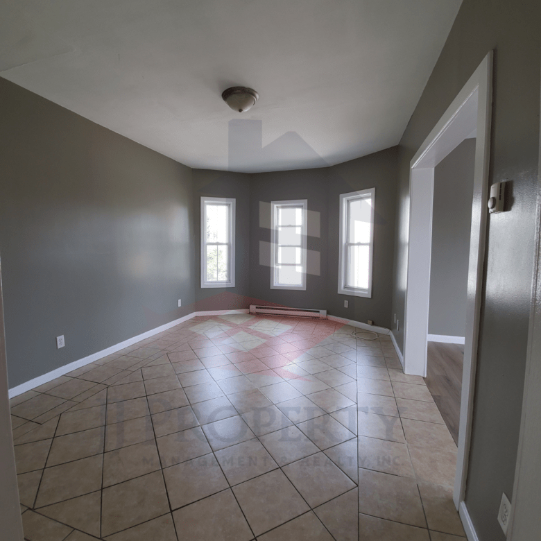 🏠 2 Bedroom Apartment – Second Floor