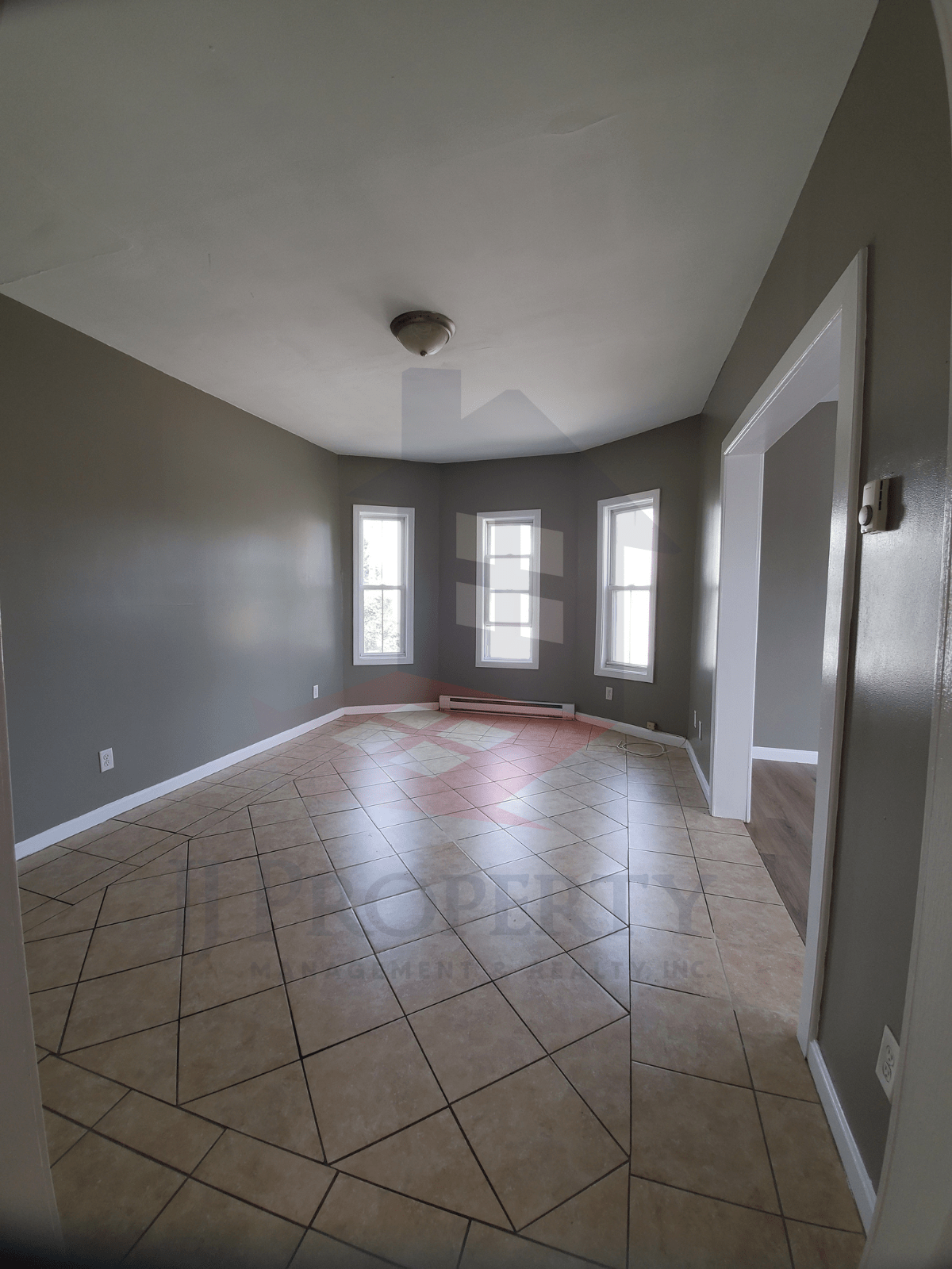 🏠 2 Bedroom Apartment – Second Floor