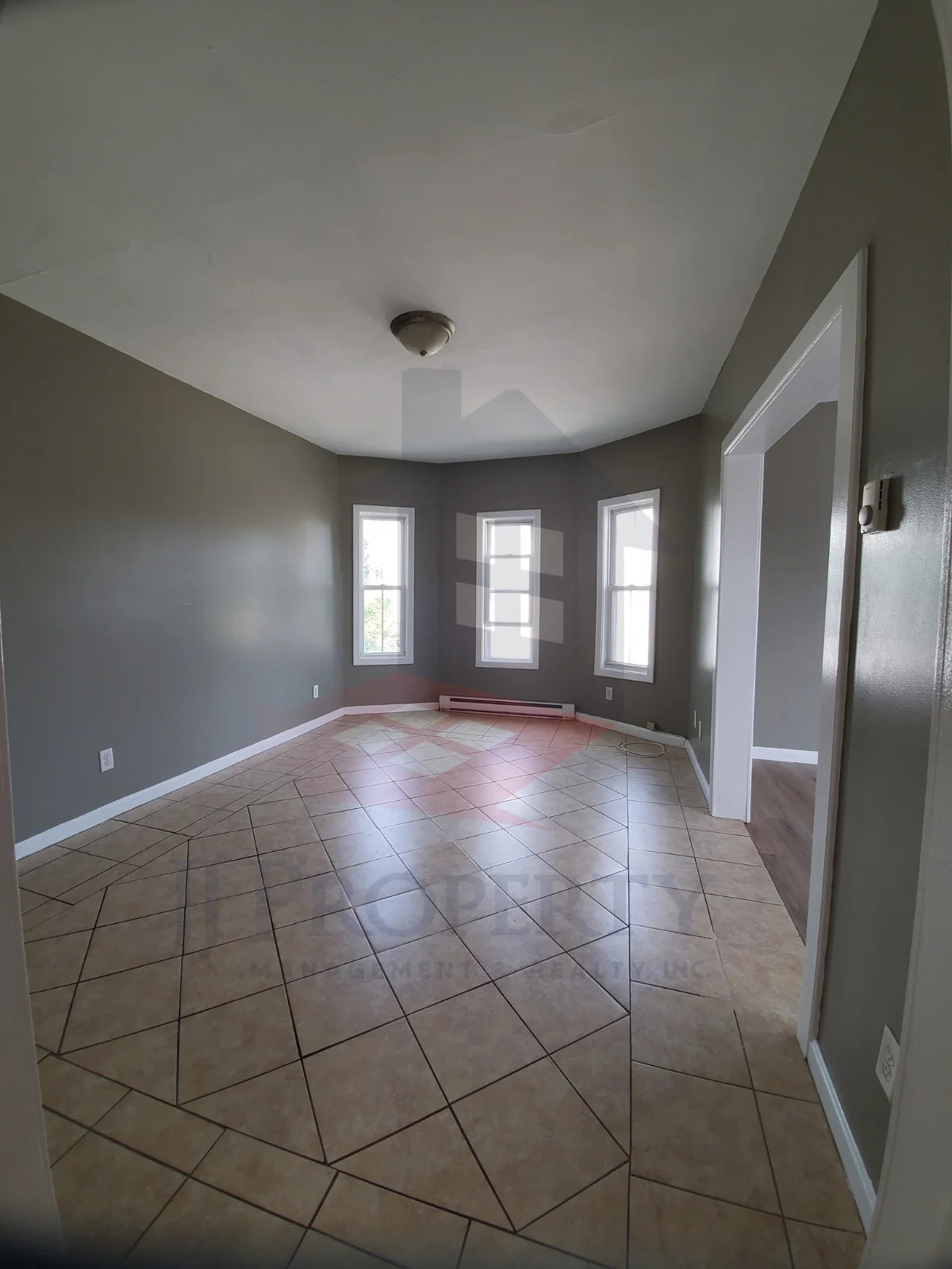 🏠 2 Bedroom Apartment – Second Floor