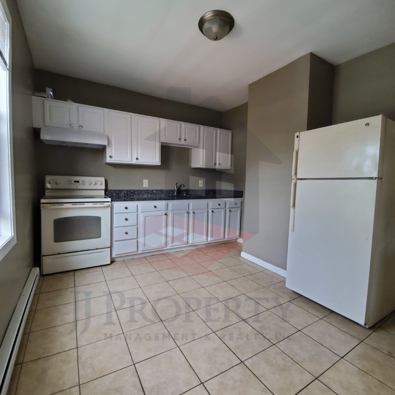 🏠 2 Bedroom Apartment – Second Floor