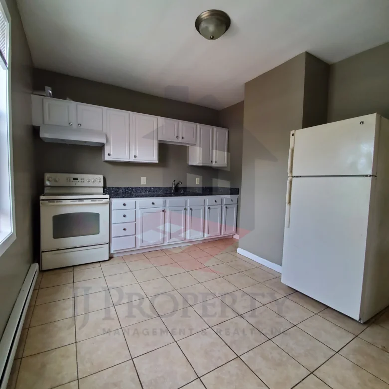 🏠 2 Bedroom Apartment – Second Floor