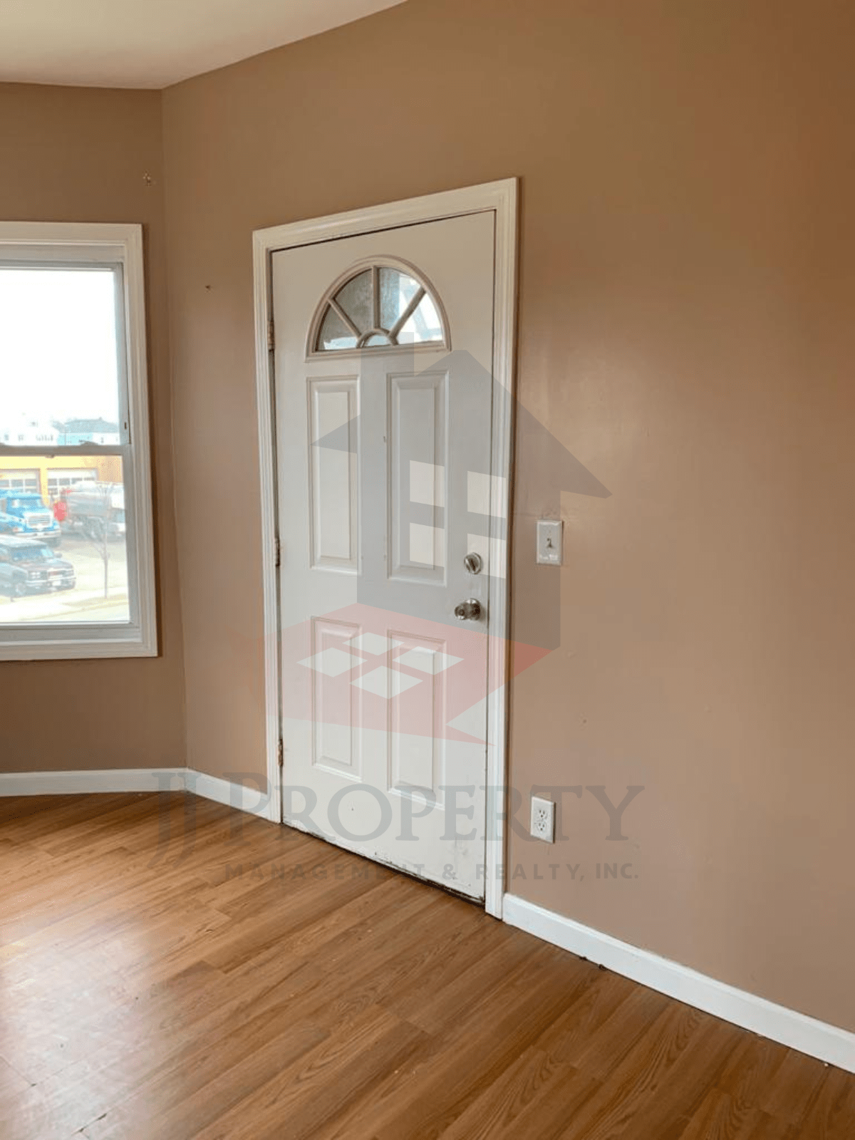 🏠 2 Bedroom Apartment – Second Floor