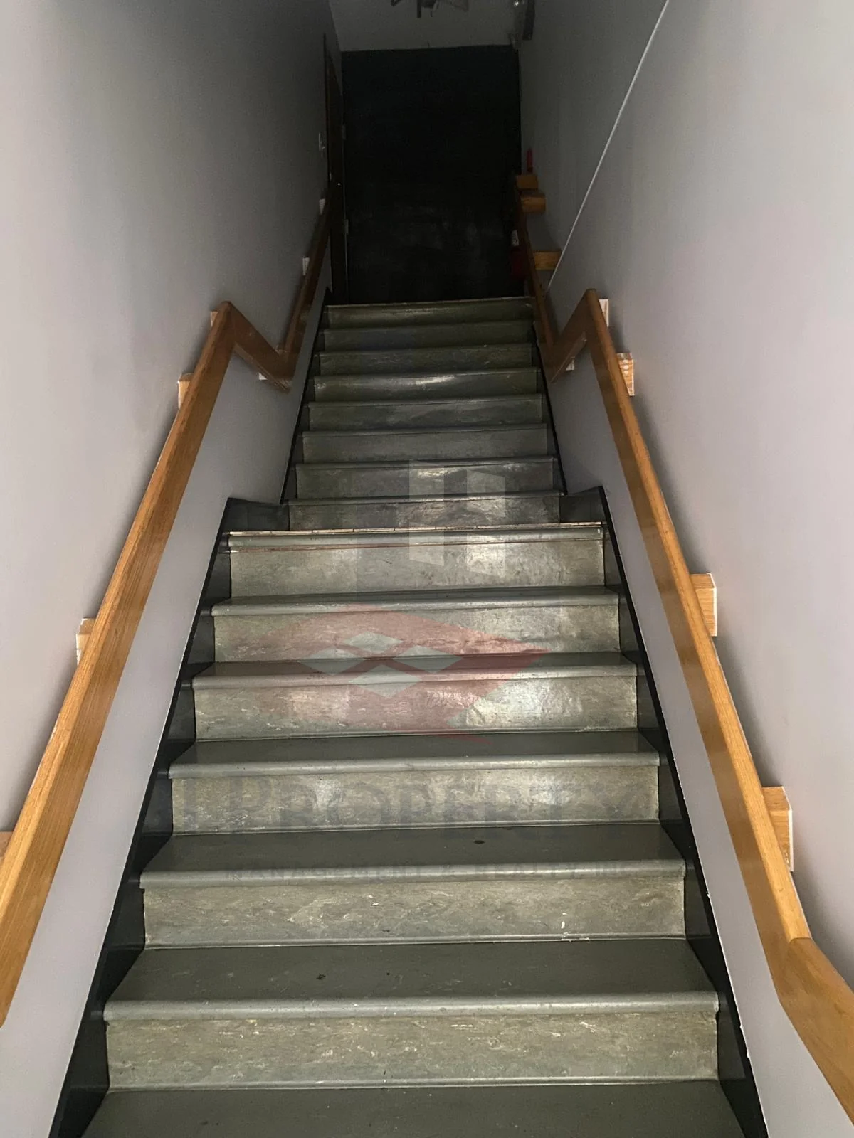 🏢 Commercial Space for Rent – 319 Pocasset Ave, 2nd Floor