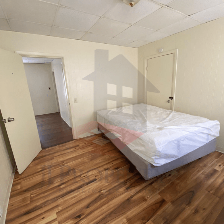ROOMS FOR RENT – 139 Early St, Providence, RI 02907 🏡