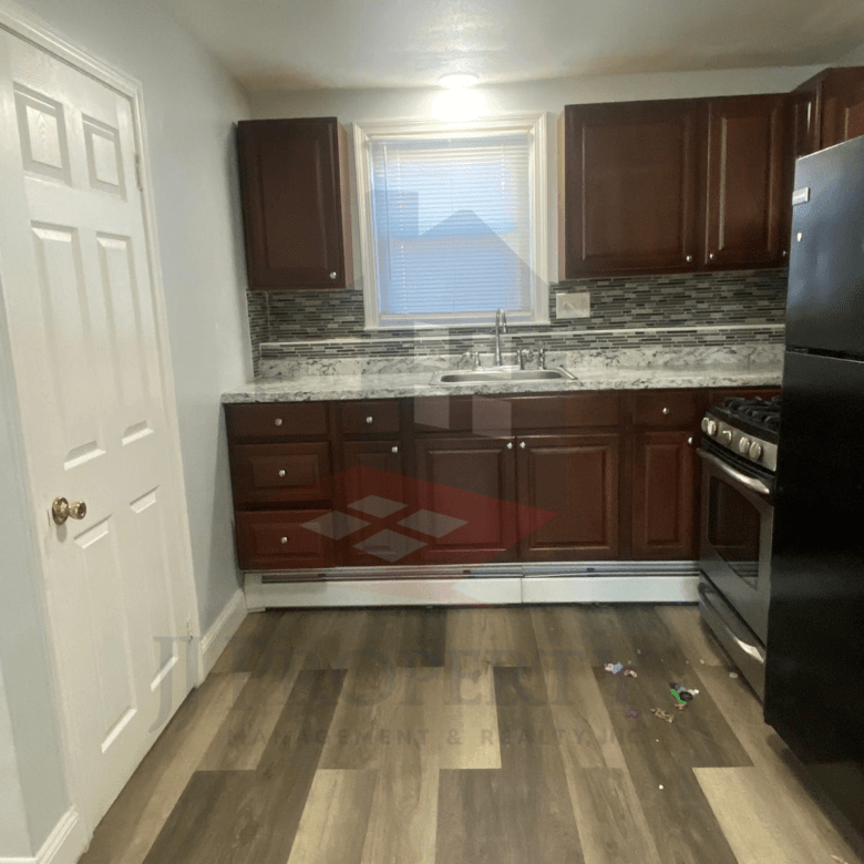 🏠 2 Bedroom Apartment – Unit 2 (First Floor)