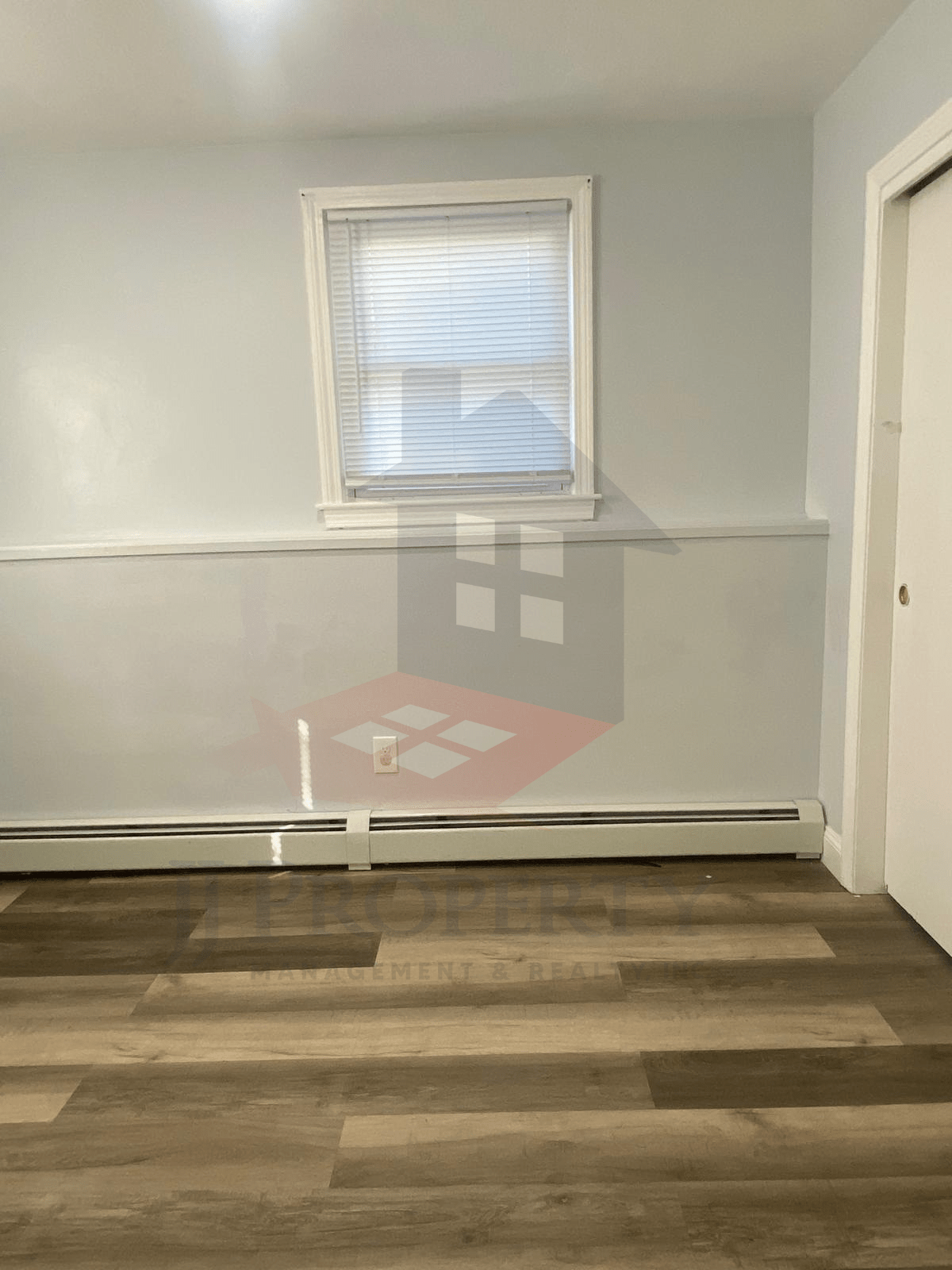 LOGO+PROPERTY PIC HORIZONTAL – 2026-08-05T120245.644 🏠 2 Bedroom Apartment – Unit 2 (First Floor)