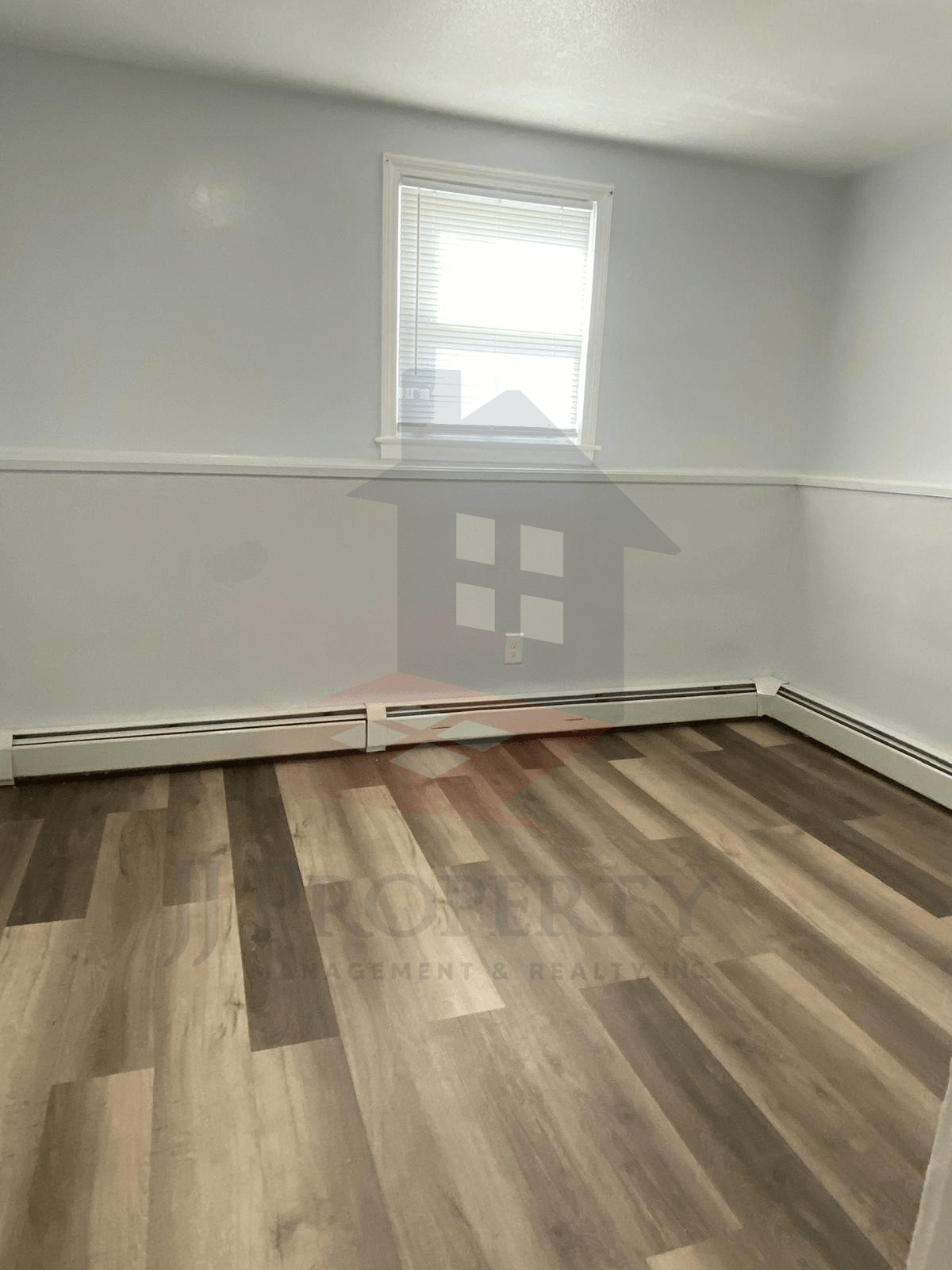 LOGO+PROPERTY PIC HORIZONTAL – 2026-08-05T120254.887 🏠 2 Bedroom Apartment – Unit 2 (First Floor)