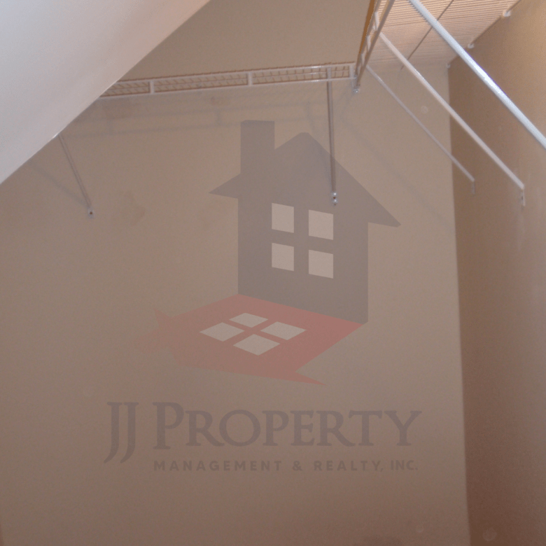 🏠 2 Bedroom Apartment – 3rd Floor