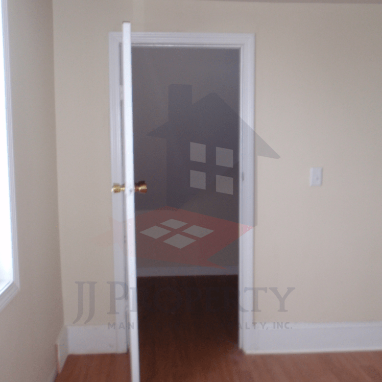 🏠 2 Bedroom Apartment – 3rd Floor
