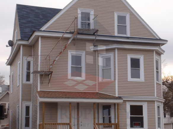 🏠 2 Bedroom Apartment – 3rd Floor