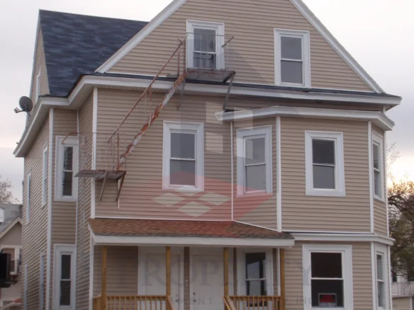 🏠 2 Bedroom Apartment – 3rd Floor