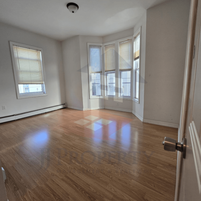 ✨ 2-Bedroom Apartment Available – Second Floor