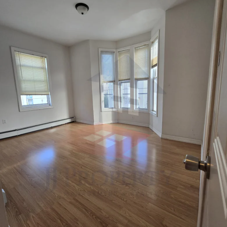 ✨ 2-Bedroom Apartment Available – Second Floor