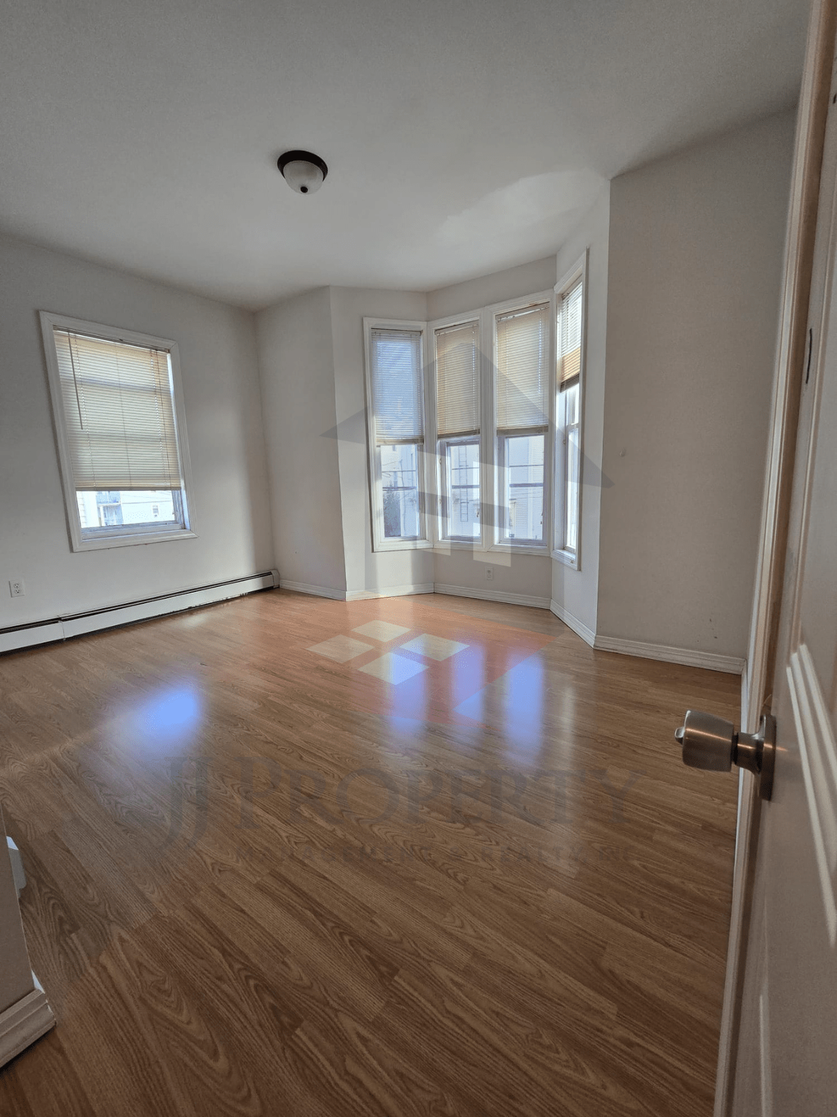 ✨ 2-Bedroom Apartment Available – Second Floor