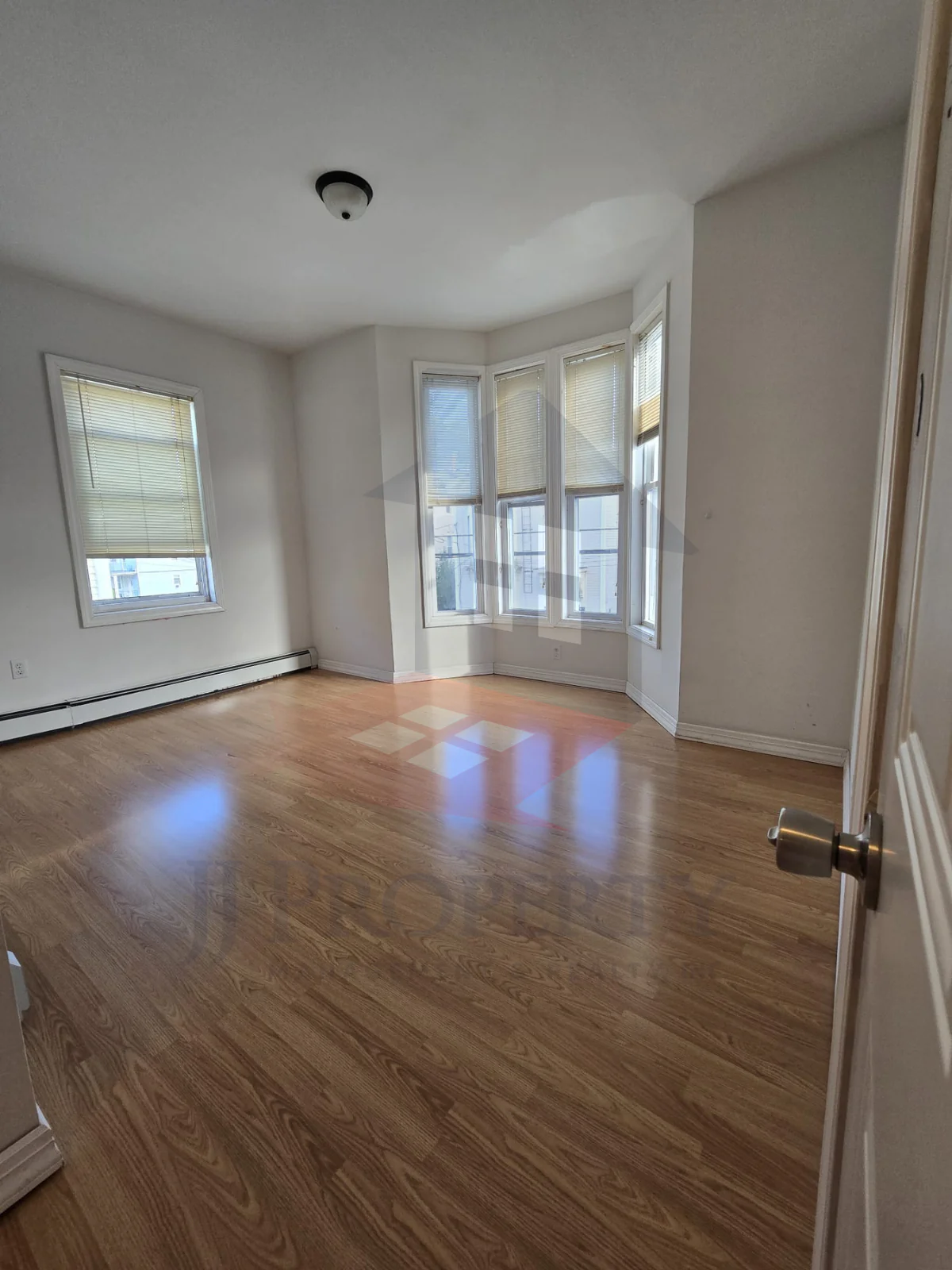 ✨ 2-Bedroom Apartment Available – Second Floor