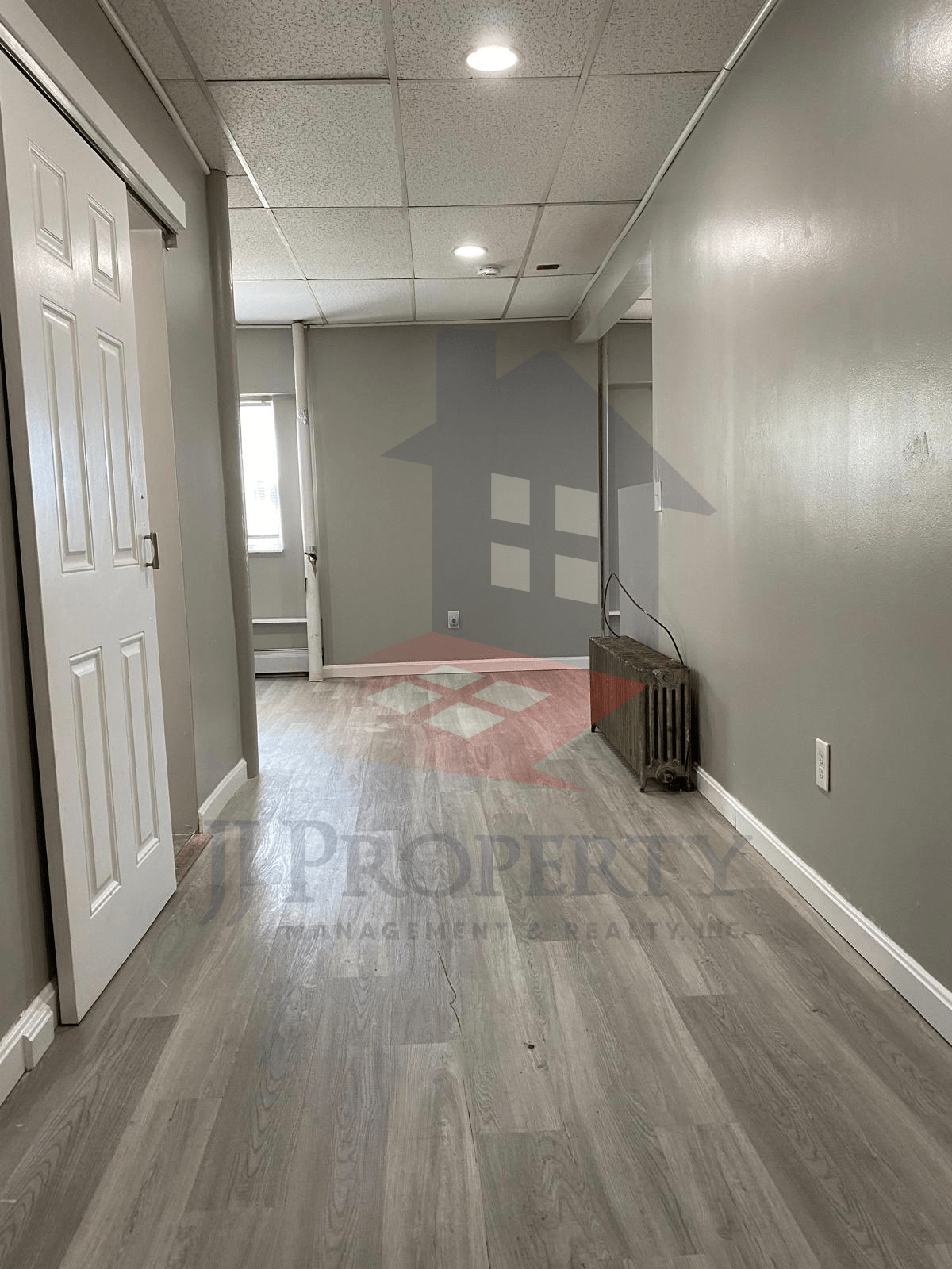 🏡 Beautiful Studio Apartment – First Floor!