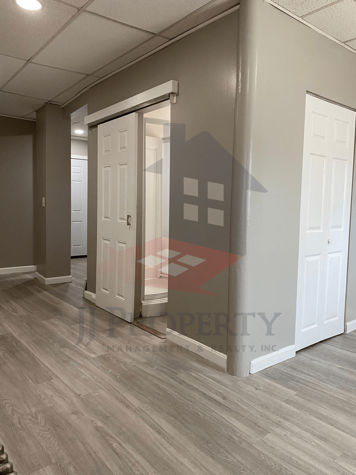🏡 Beautiful Studio Apartment – First Floor!