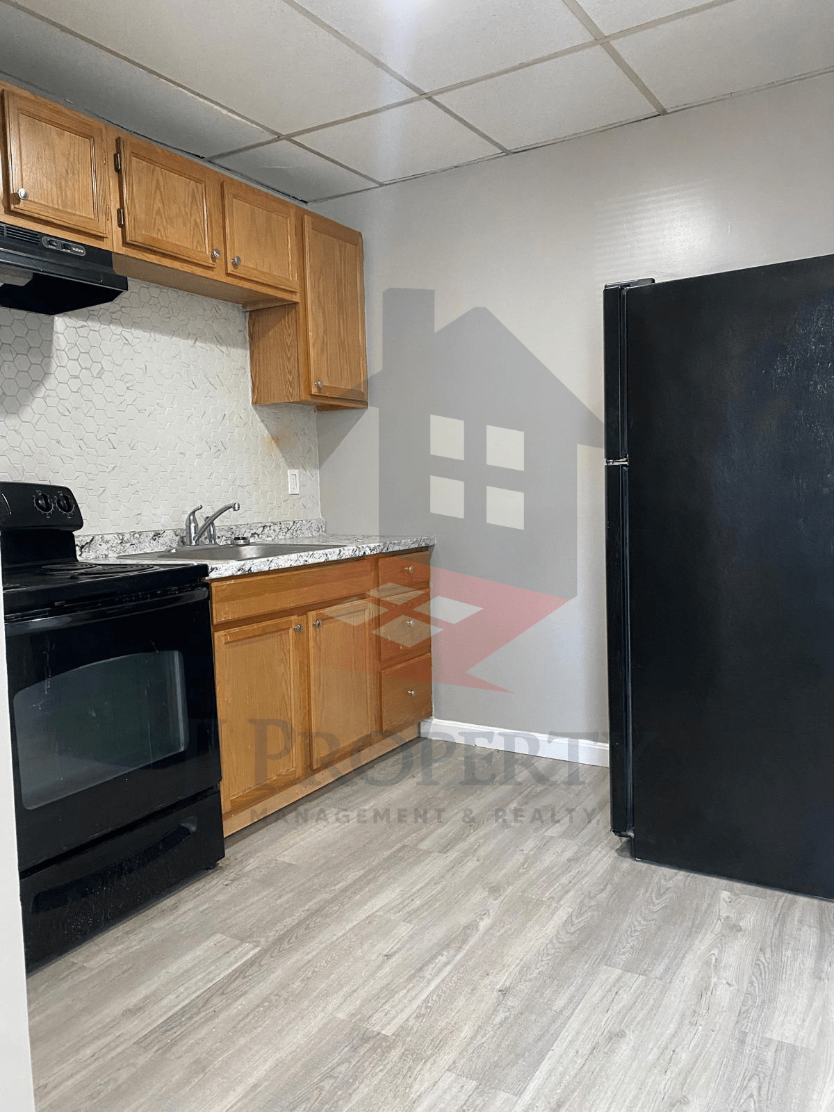 🏡 Beautiful Studio Apartment – First Floor!