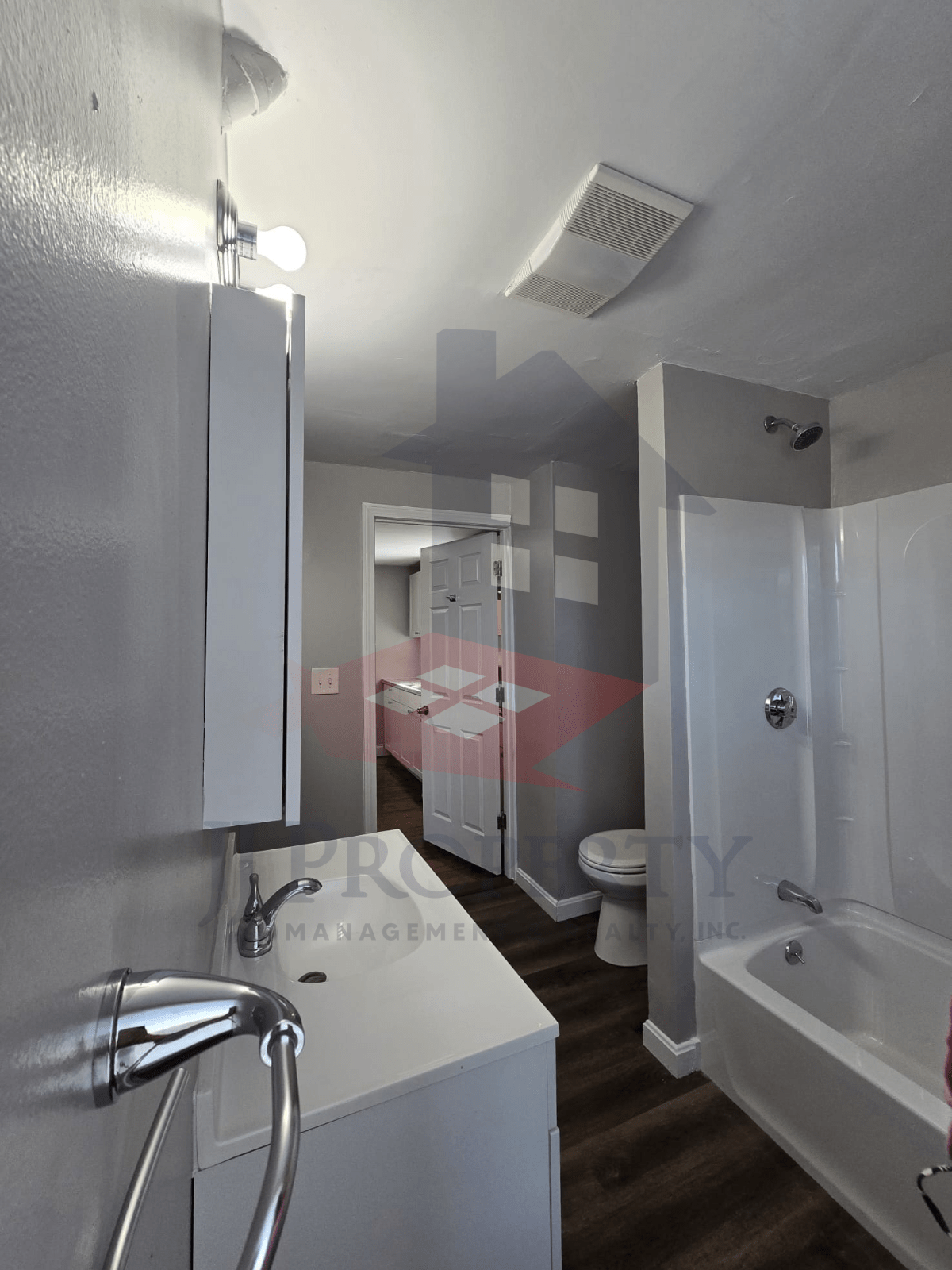 🏡 3-Bedroom Townhouse – Great for Roommates!