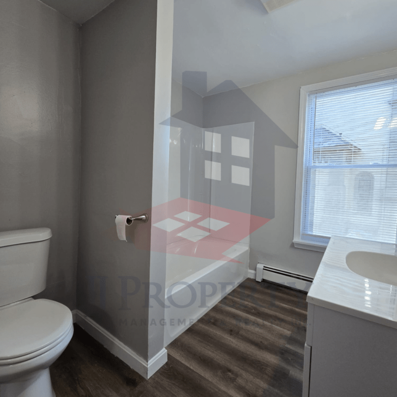 🏡 3-Bedroom Townhouse – Great for Roommates!
