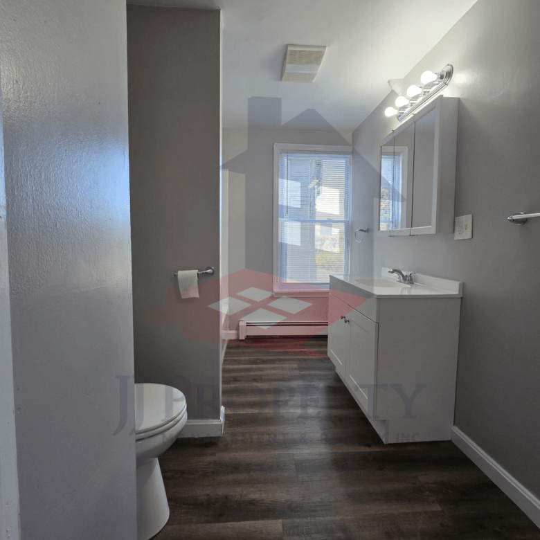 🏡 3-Bedroom Townhouse – Great for Roommates!