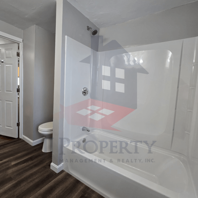 🏡 3-Bedroom Townhouse – Great for Roommates!