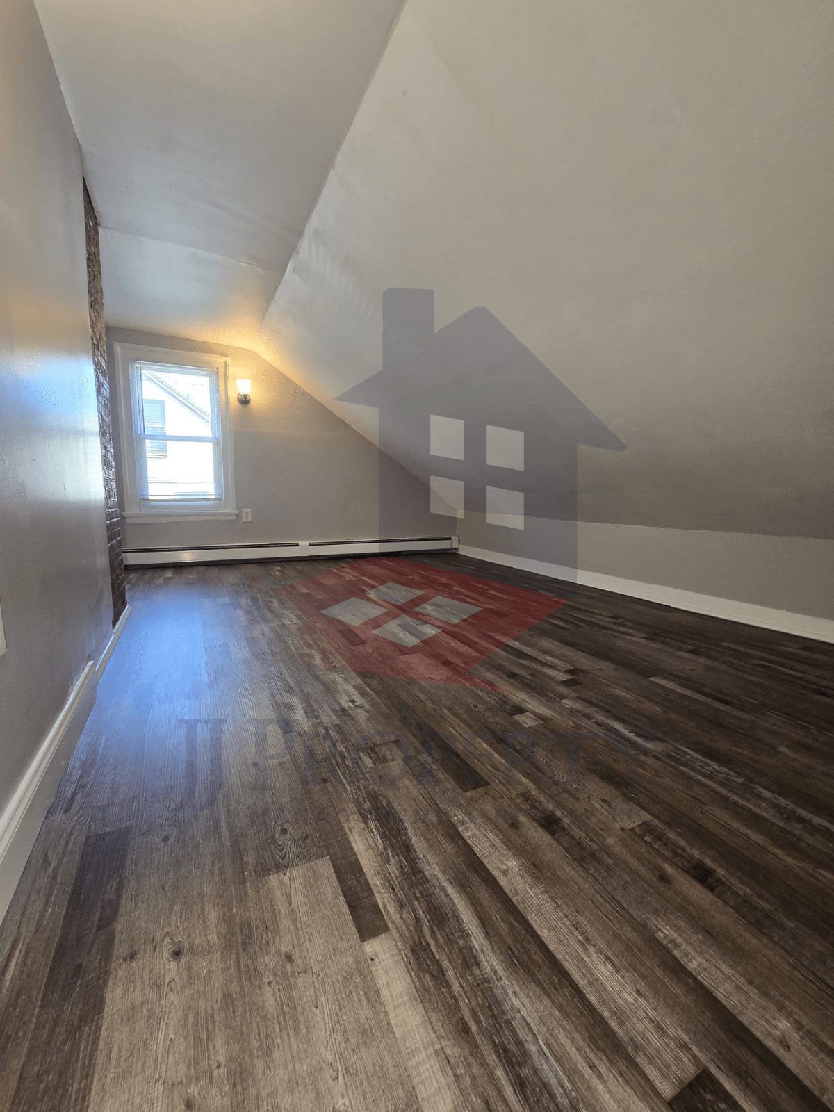 🏡 3-Bedroom Townhouse – Great for Roommates!