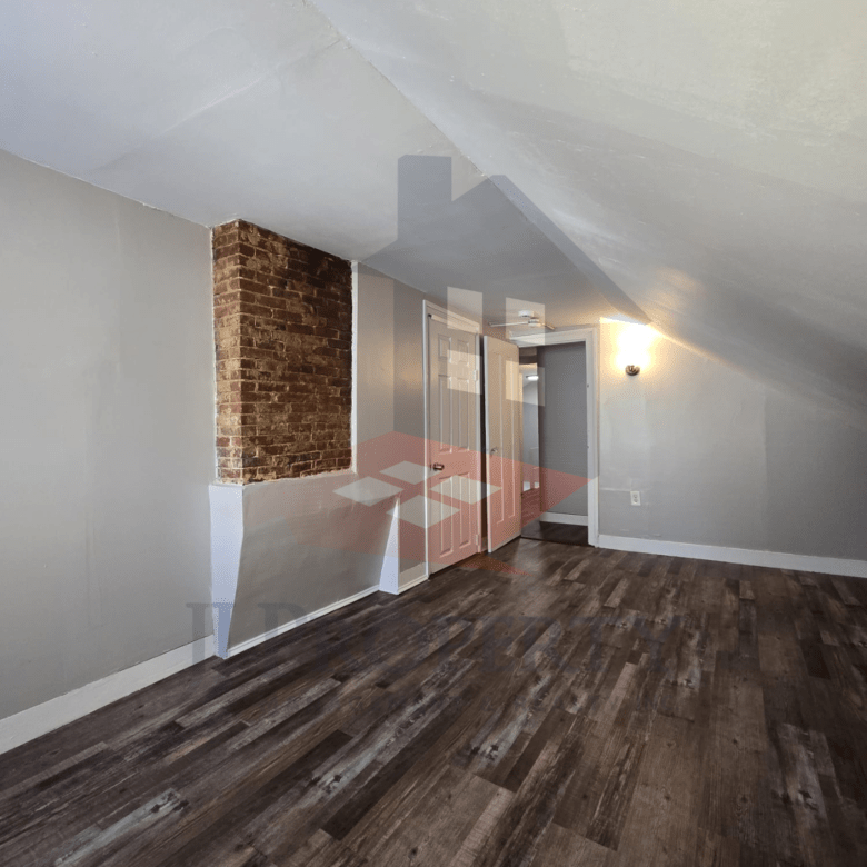 🏡 3-Bedroom Townhouse – Great for Roommates!