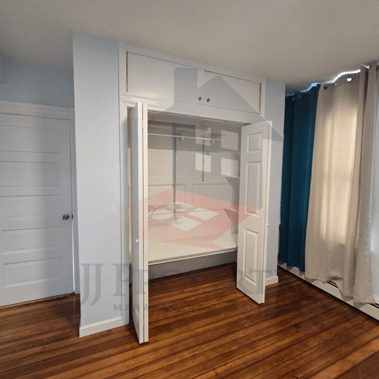 🏠 1st Floor – 1 Bedroom/Studio