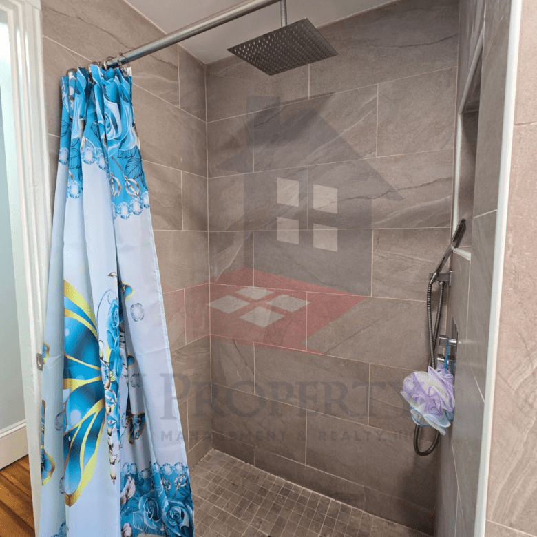 🏠 1st Floor – 1 Bedroom/Studio