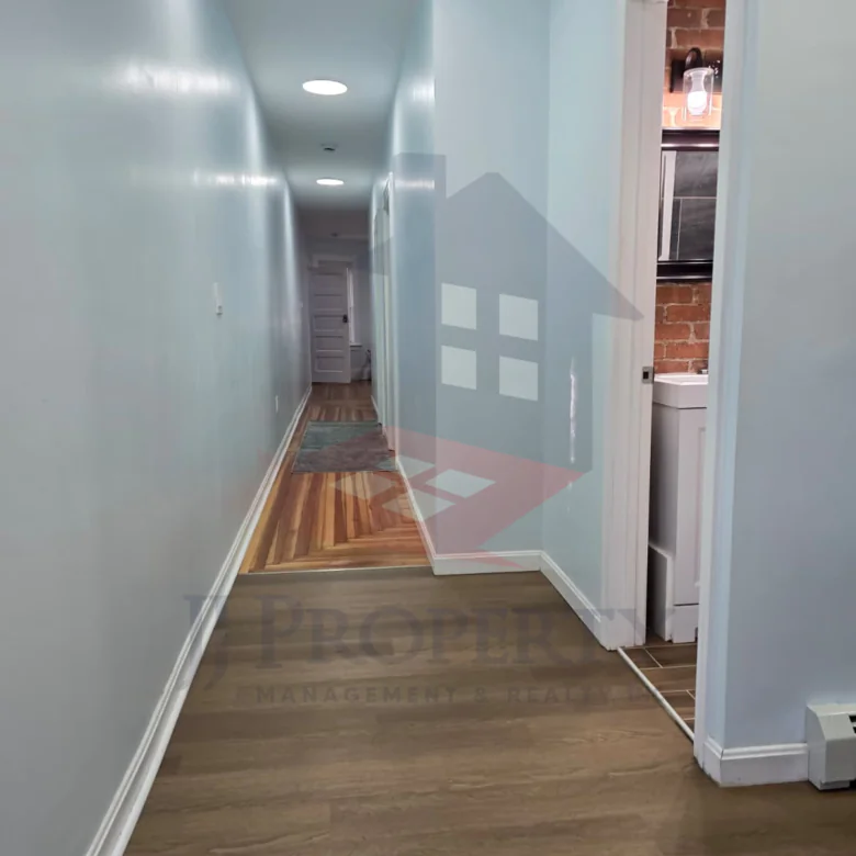 🏠 2nd Floor – 2 Bedrooms
