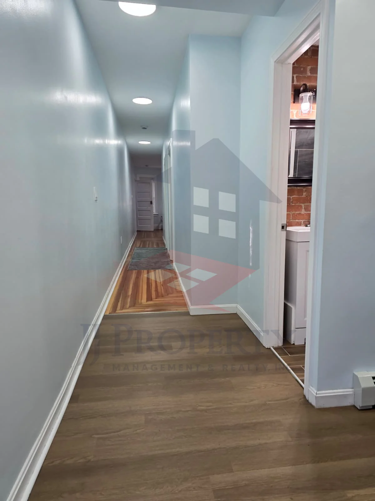 🏠 2nd Floor – 2 Bedrooms