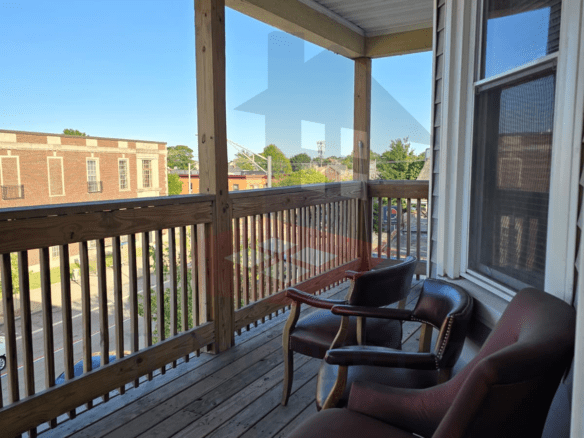 🏠 2nd Floor – 2 Bedrooms
