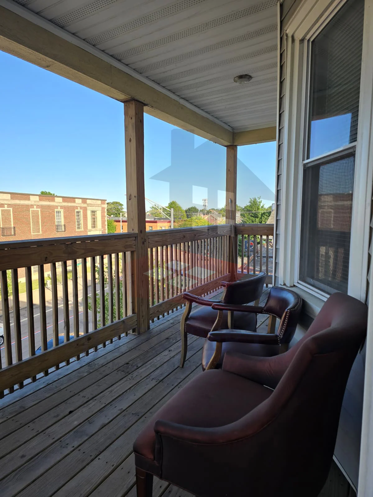 🏠 2nd Floor – 2 Bedrooms