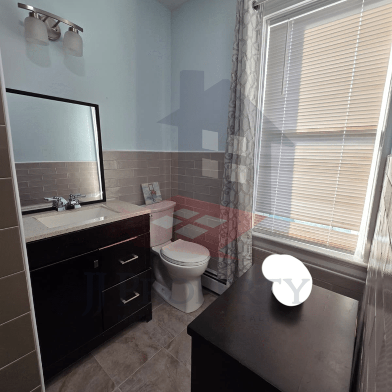 🏠 3rd Floor – 1 Bedroom/Studio