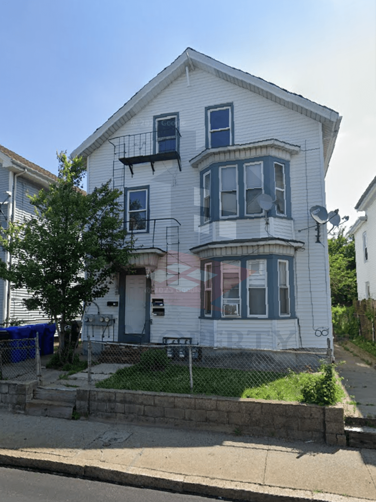 🏡 2-Bedroom Apartment – First Floor