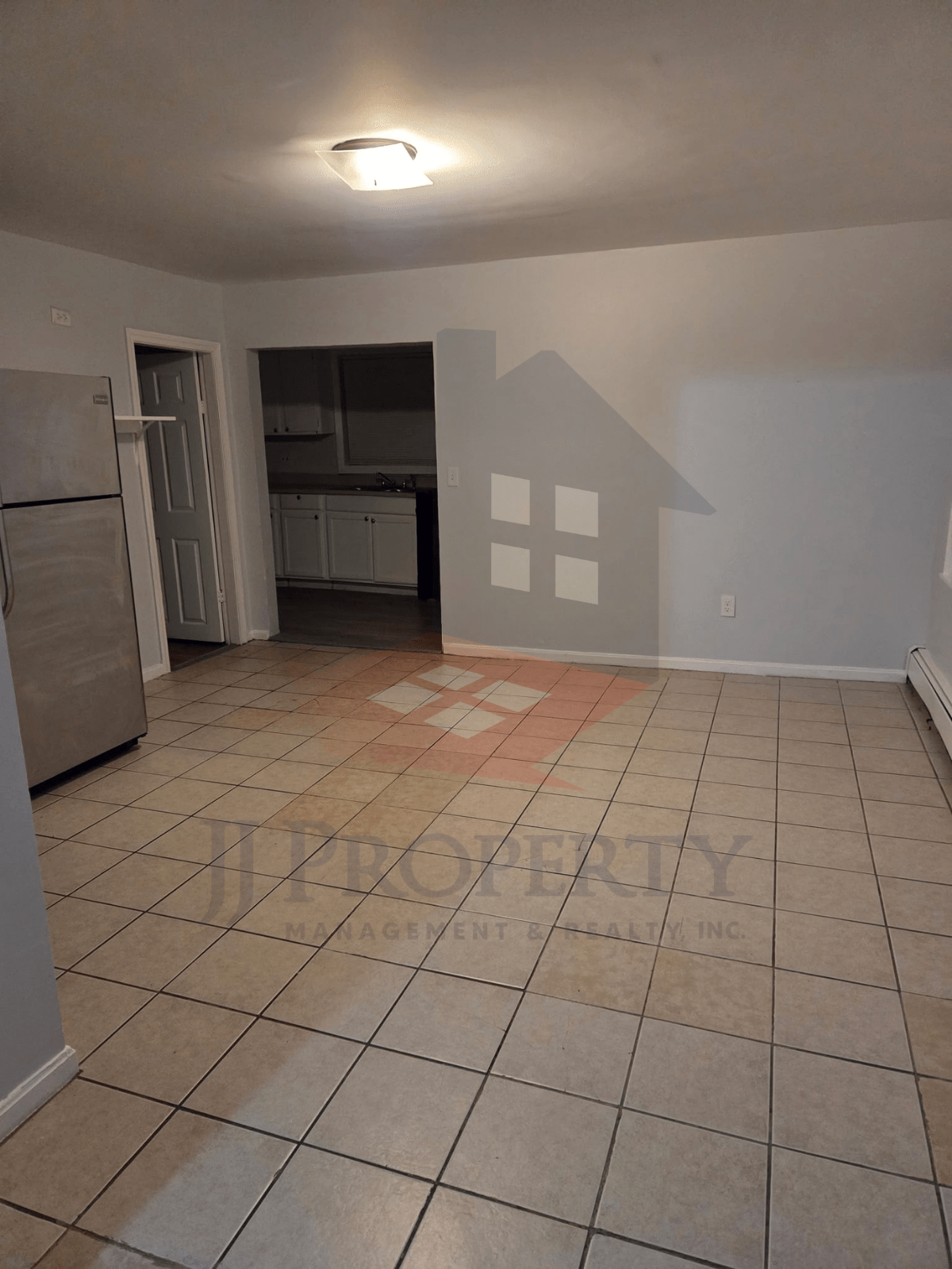 🏡 2-Bedroom Apartment – First Floor