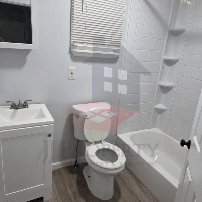🏡 2-Bedroom Apartment – First Floor