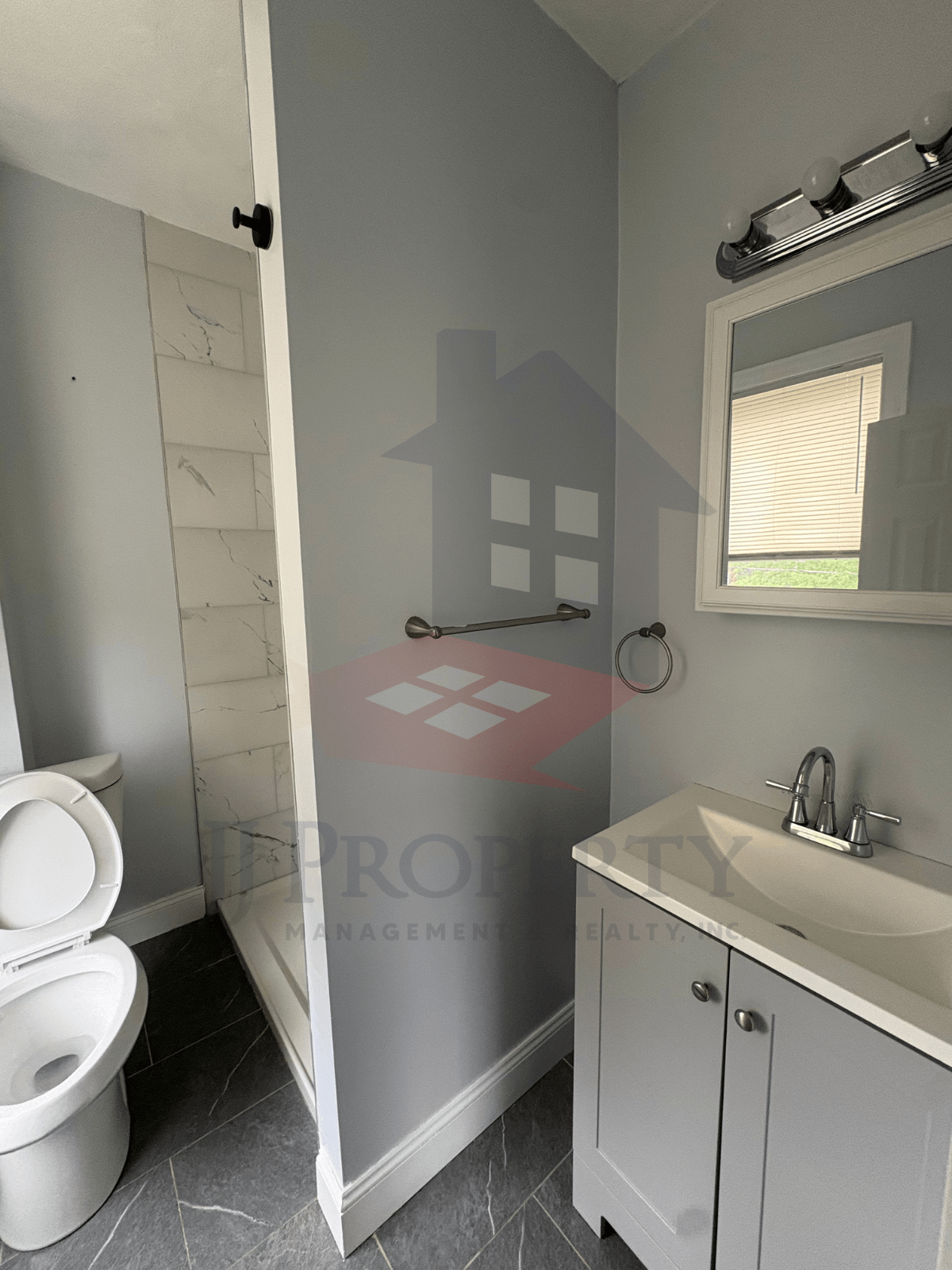 🏠 3-Bedroom Apartment – Second Floor