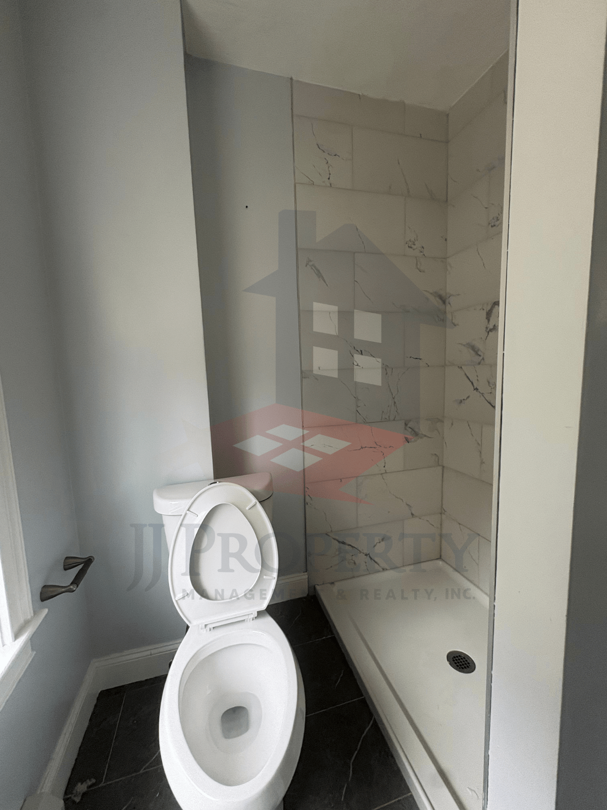 🏠 3-Bedroom Apartment – Second Floor