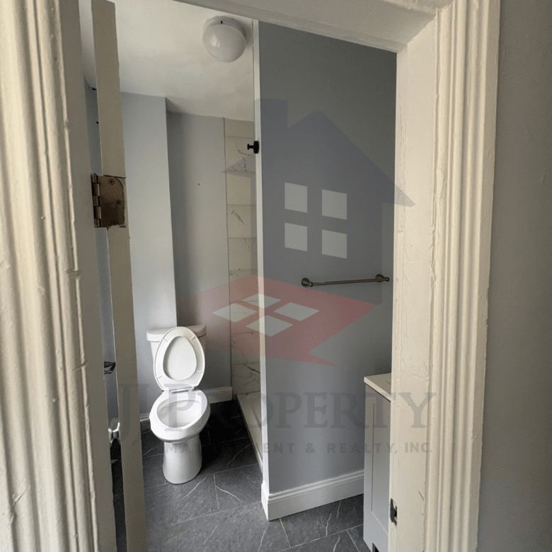🏠 3-Bedroom Apartment – Second Floor