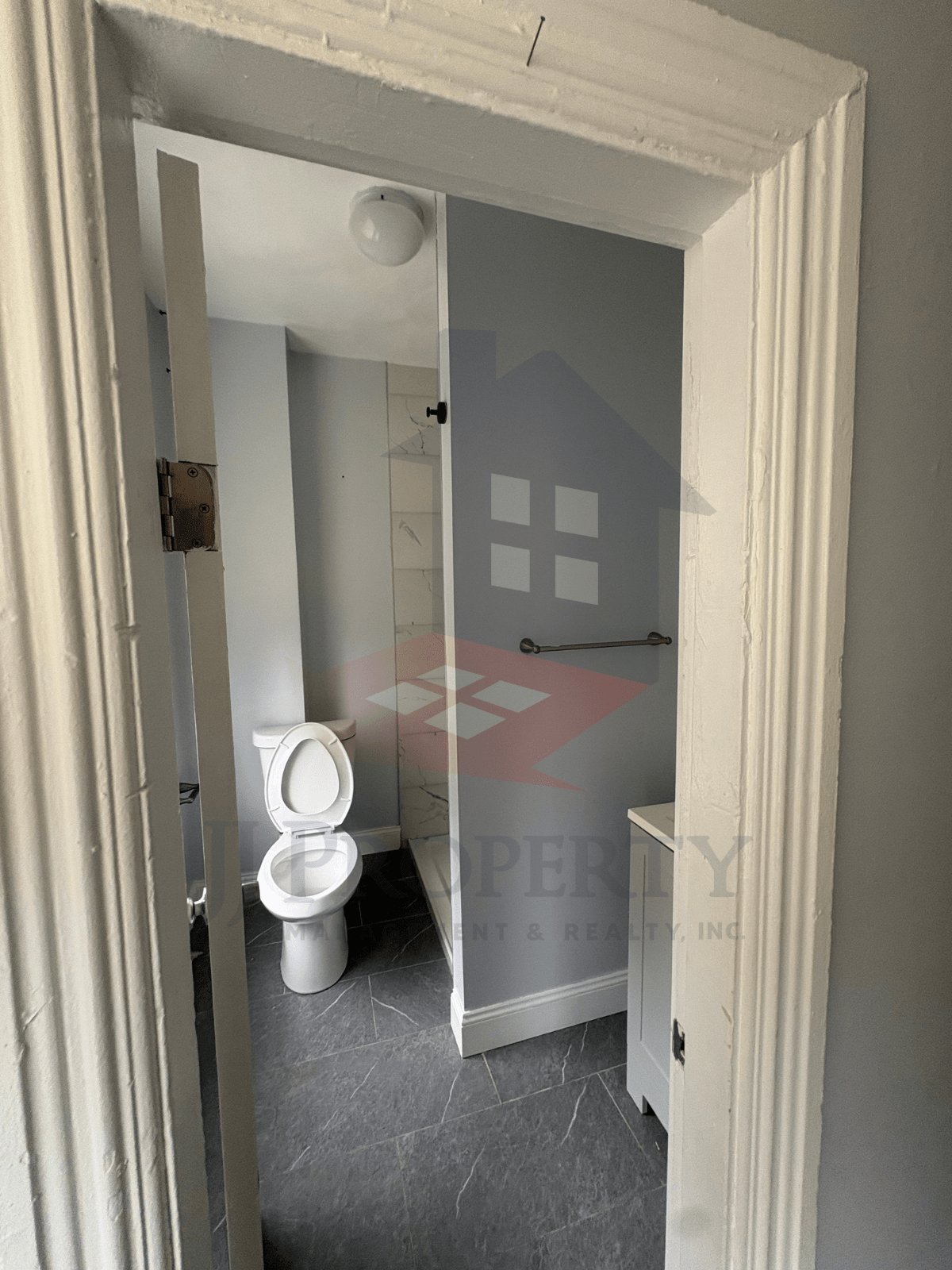 🏠 3-Bedroom Apartment – Second Floor