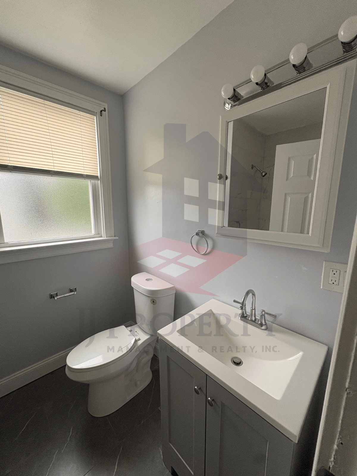 🏠 3-Bedroom Apartment – Second Floor