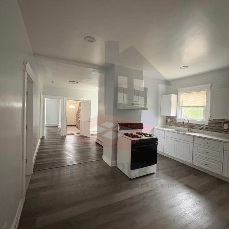 🏠 3-Bedroom Apartment – Second Floor