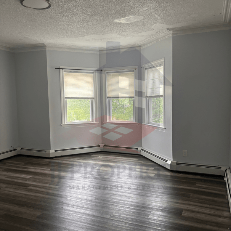 🏠 3-Bedroom Apartment – Second Floor