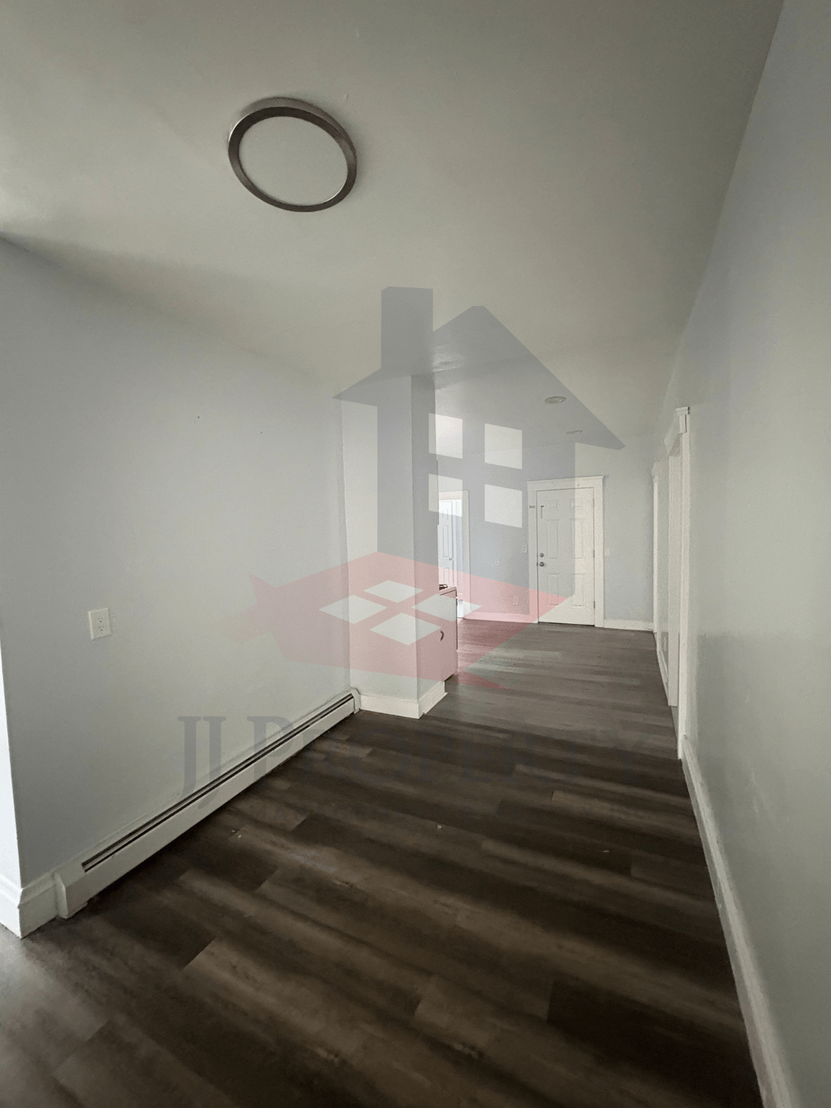🏠 3-Bedroom Apartment – Second Floor