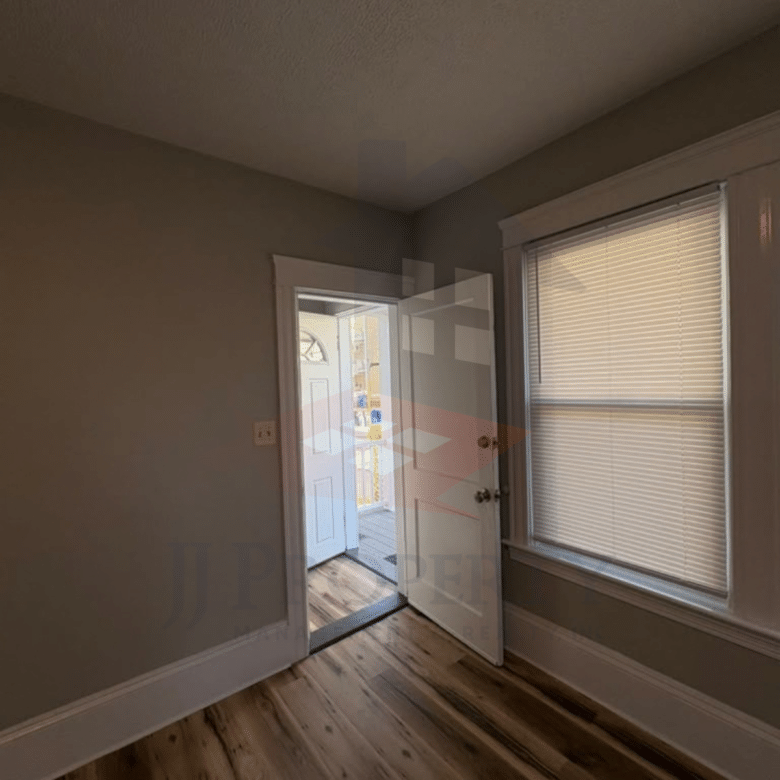 🏠 3-Bedroom Apartment – First Floor