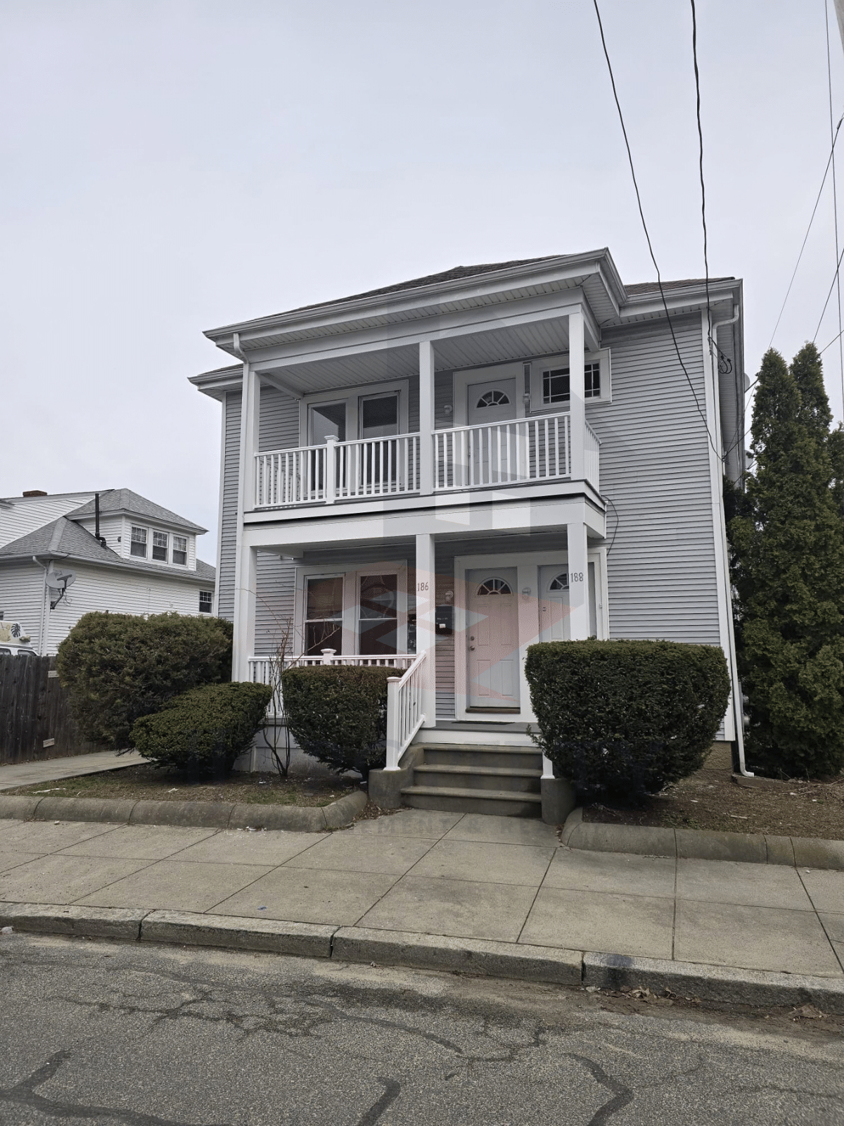 🏠 3-Bedroom Apartment – First Floor