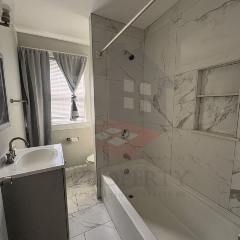 🏠 3-Bedroom Apartment – First Floor