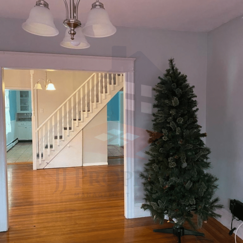 🏠 4-Bedroom Apartment – 2nd-Floor Townhouse
